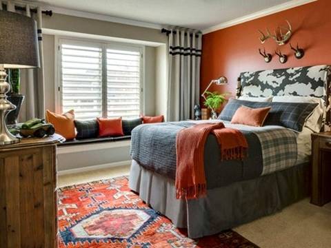 Màu xám được phối hợp hoàn hảo từ tường cho đến rèm cửa và ga giường