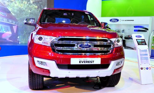 Ford Everest 2015 giá từ 1,25 tỷ đồng tại Việt Nam.